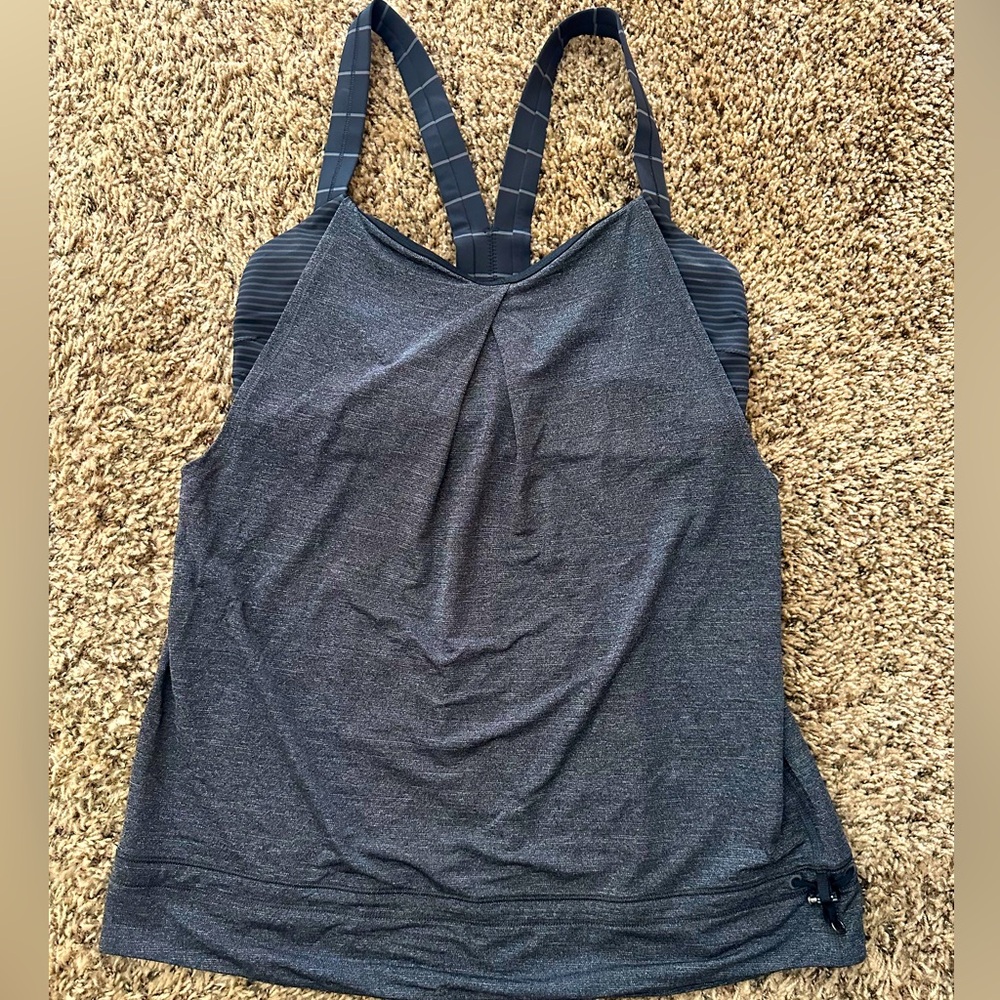 Lululemon shell tank top. Dark gray/black Never worn  size 8